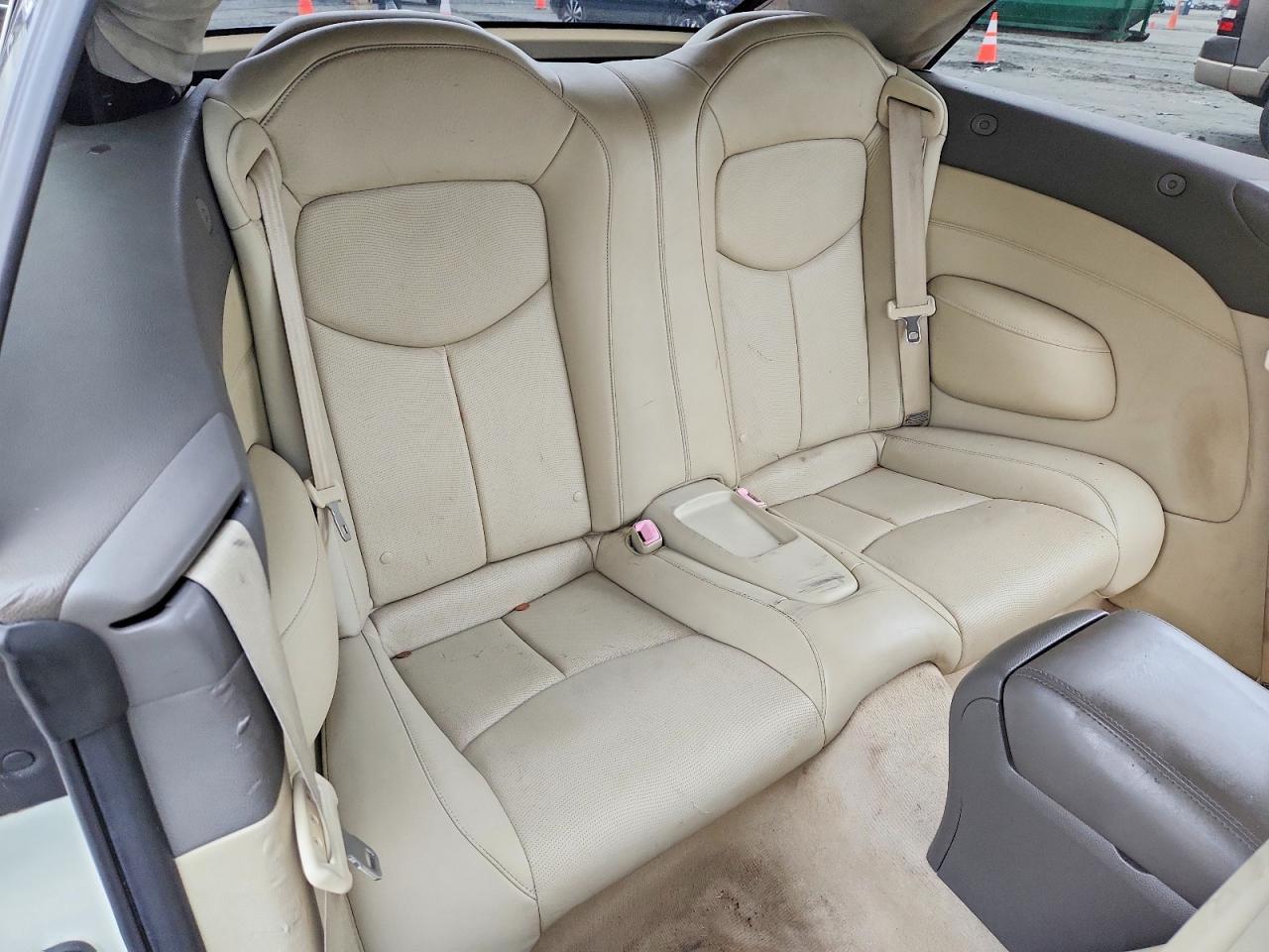 2011 INFINITI G37