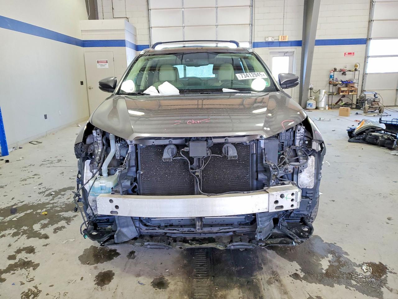 2016 TOYOTA HIGHLANDER