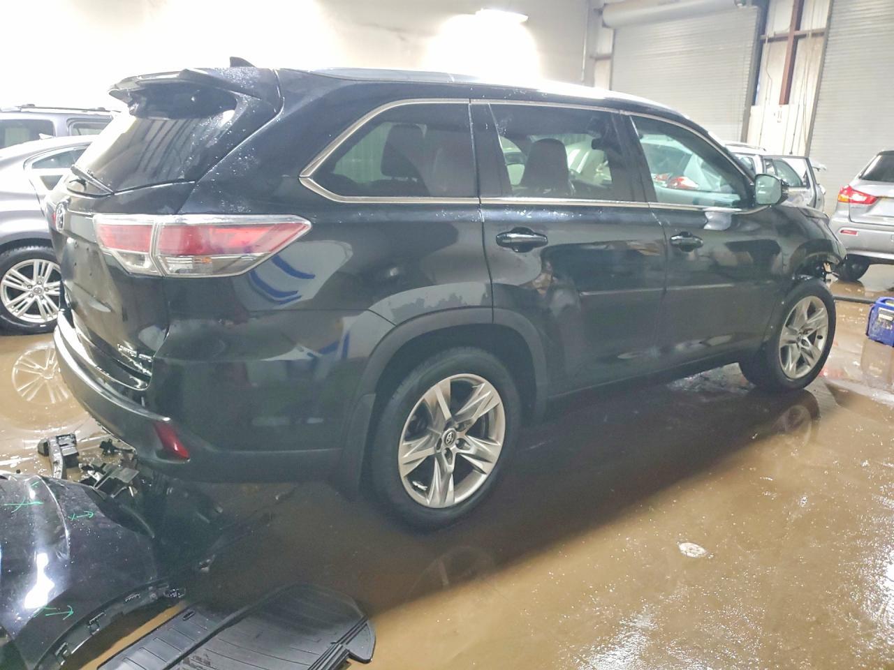 2016 TOYOTA HIGHLANDER