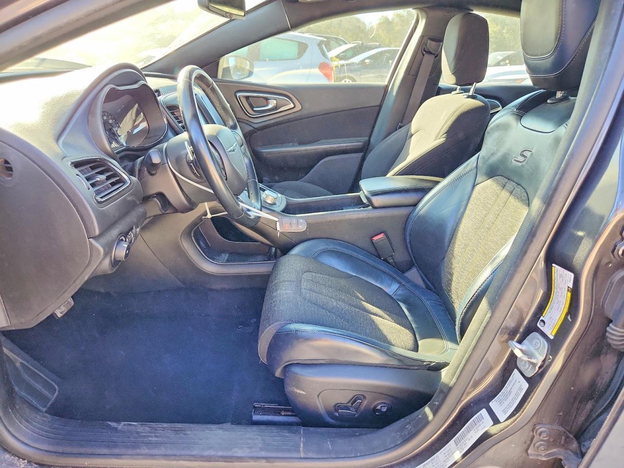 2015 CHRYSLER 200