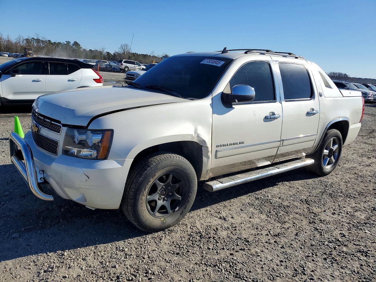 2013 CHEVROLET Avalanche