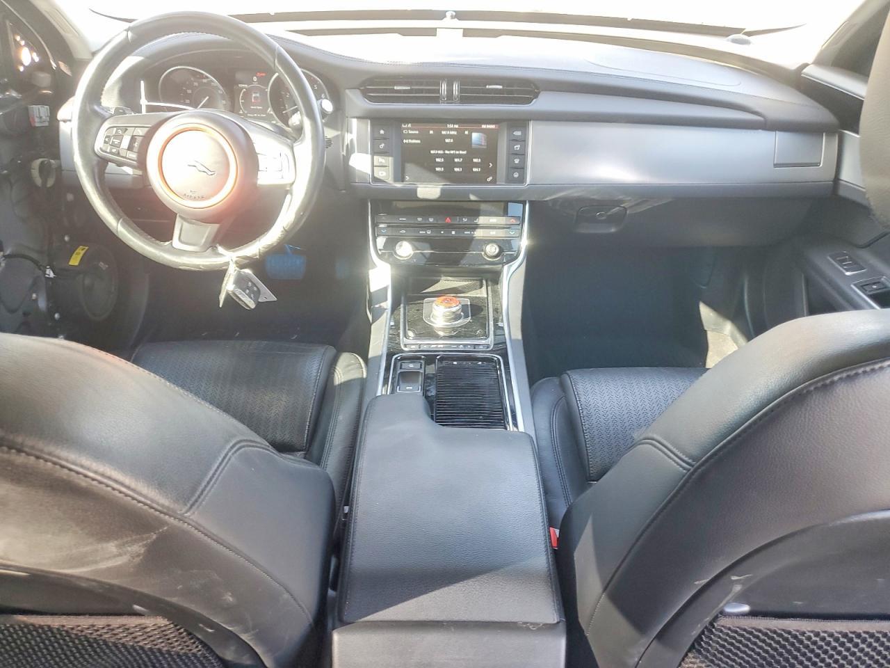2017 JAGUAR XF