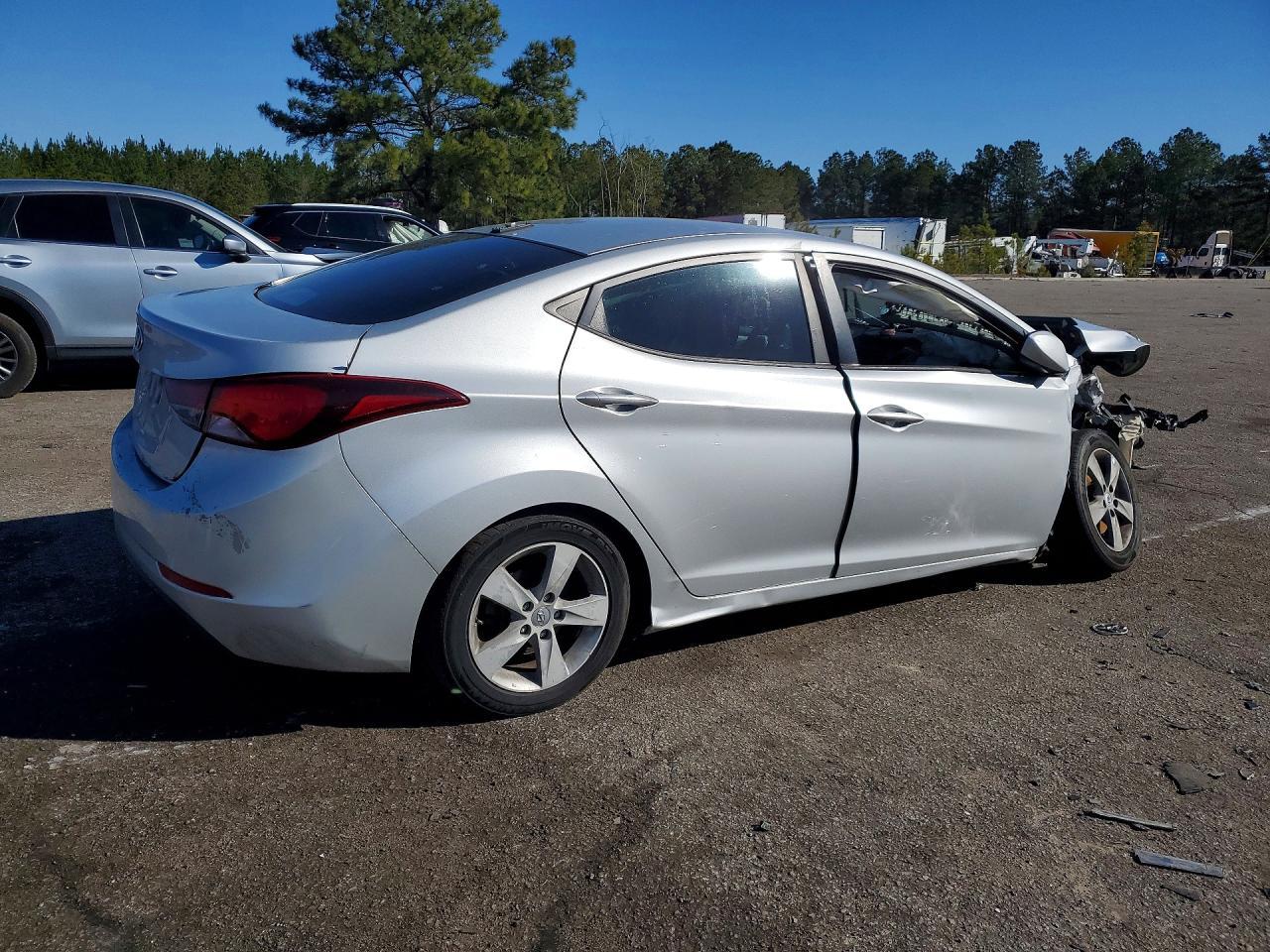 2016 HYUNDAI ELANTRA