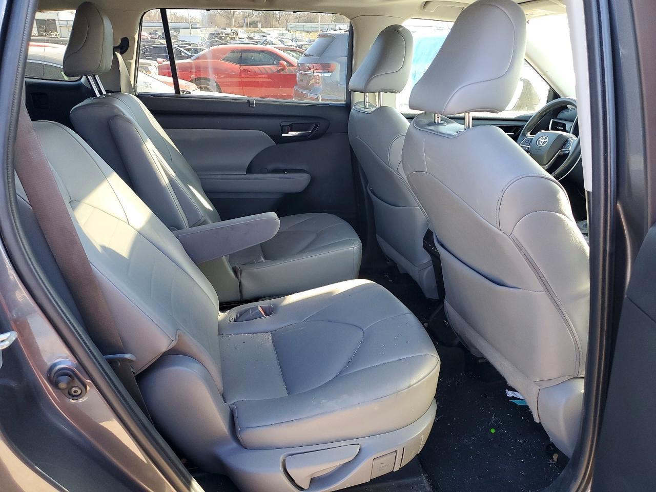 2021 TOYOTA HIGHLANDER