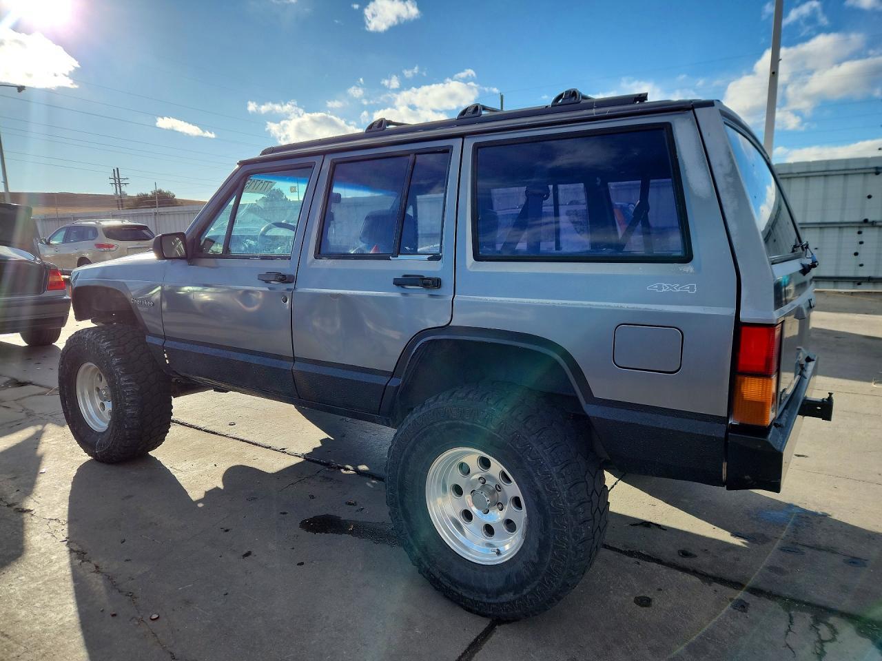 1993 JEEP CHEROKEE