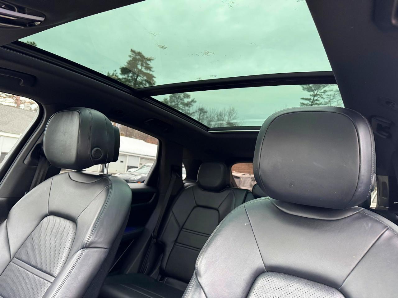 2019 PORSCHE CAYENNE