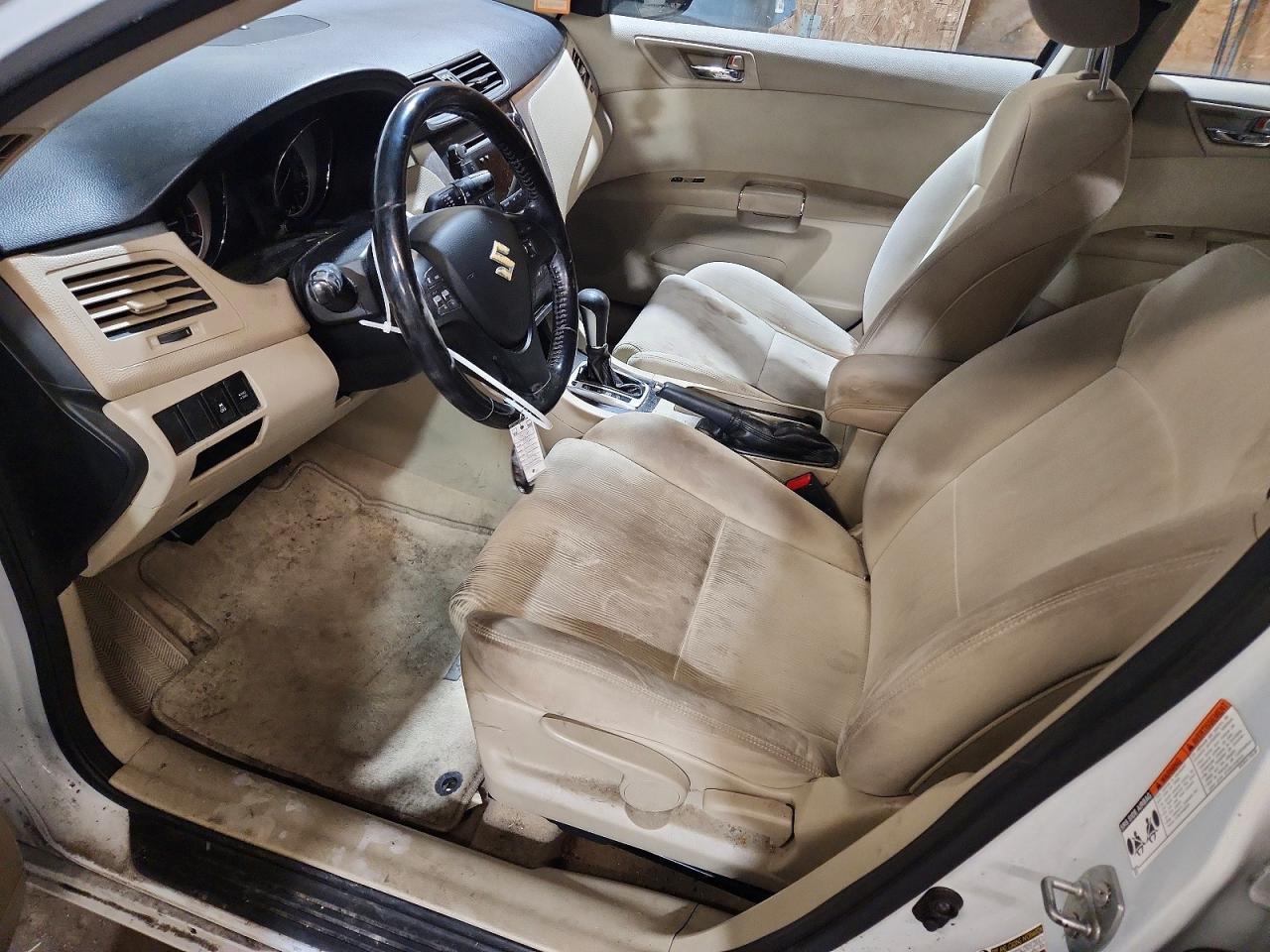 2010 SUZUKI Kizashi