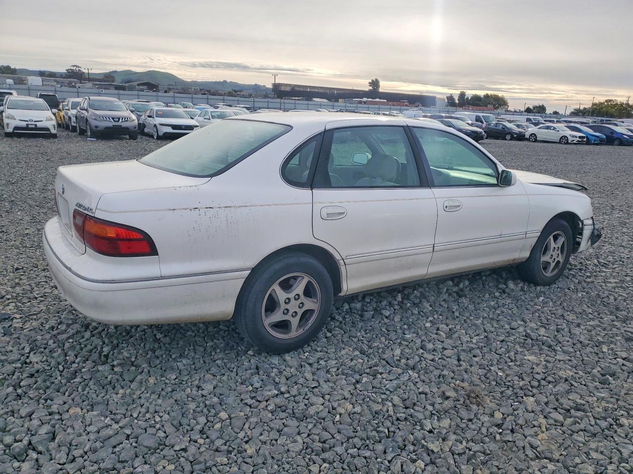 1999 TOYOTA Avalon
