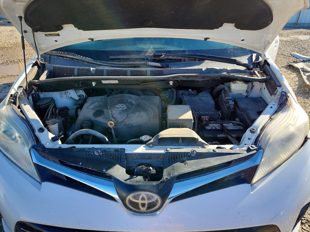 2018 TOYOTA SIENNA
