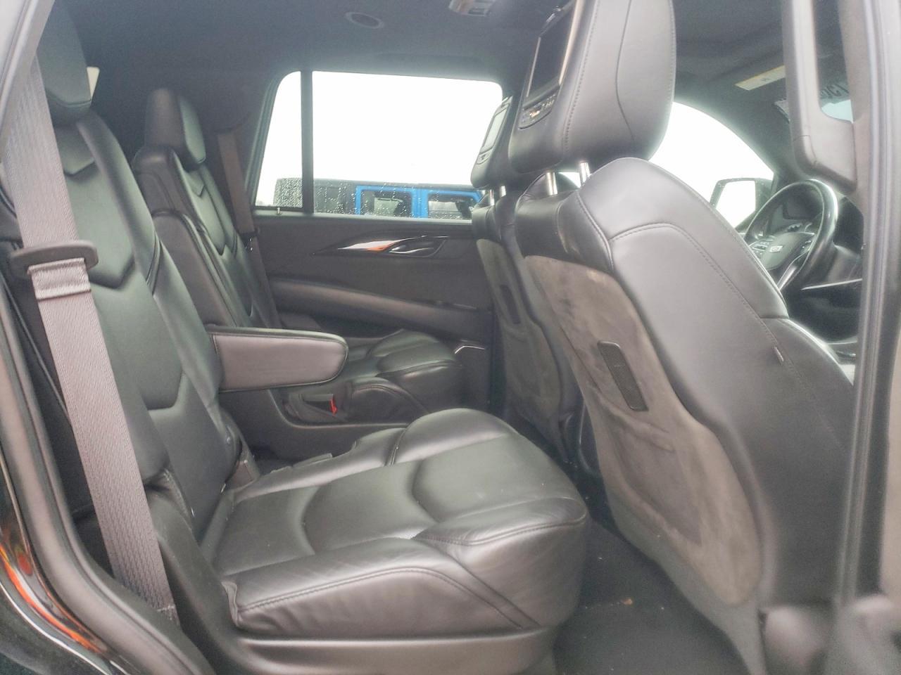 2018 CADILLAC ESCALADE