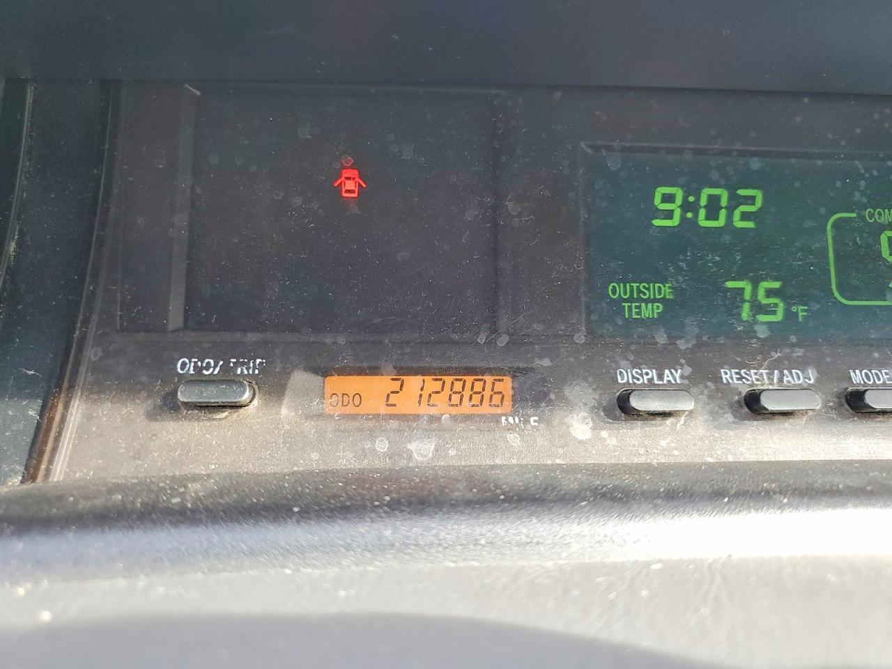 2001 TOYOTA Alavon