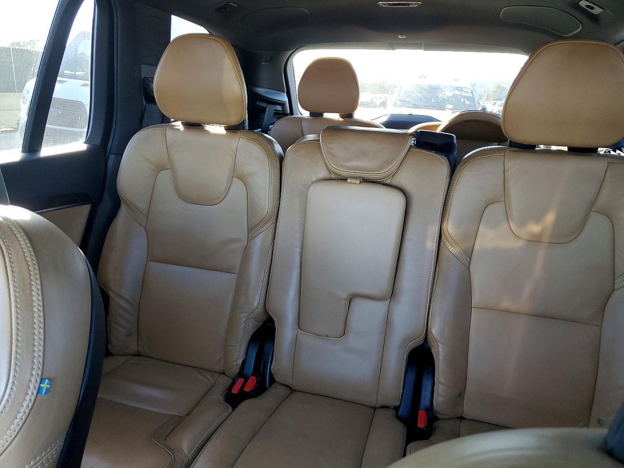 2018 VOLVO XC90