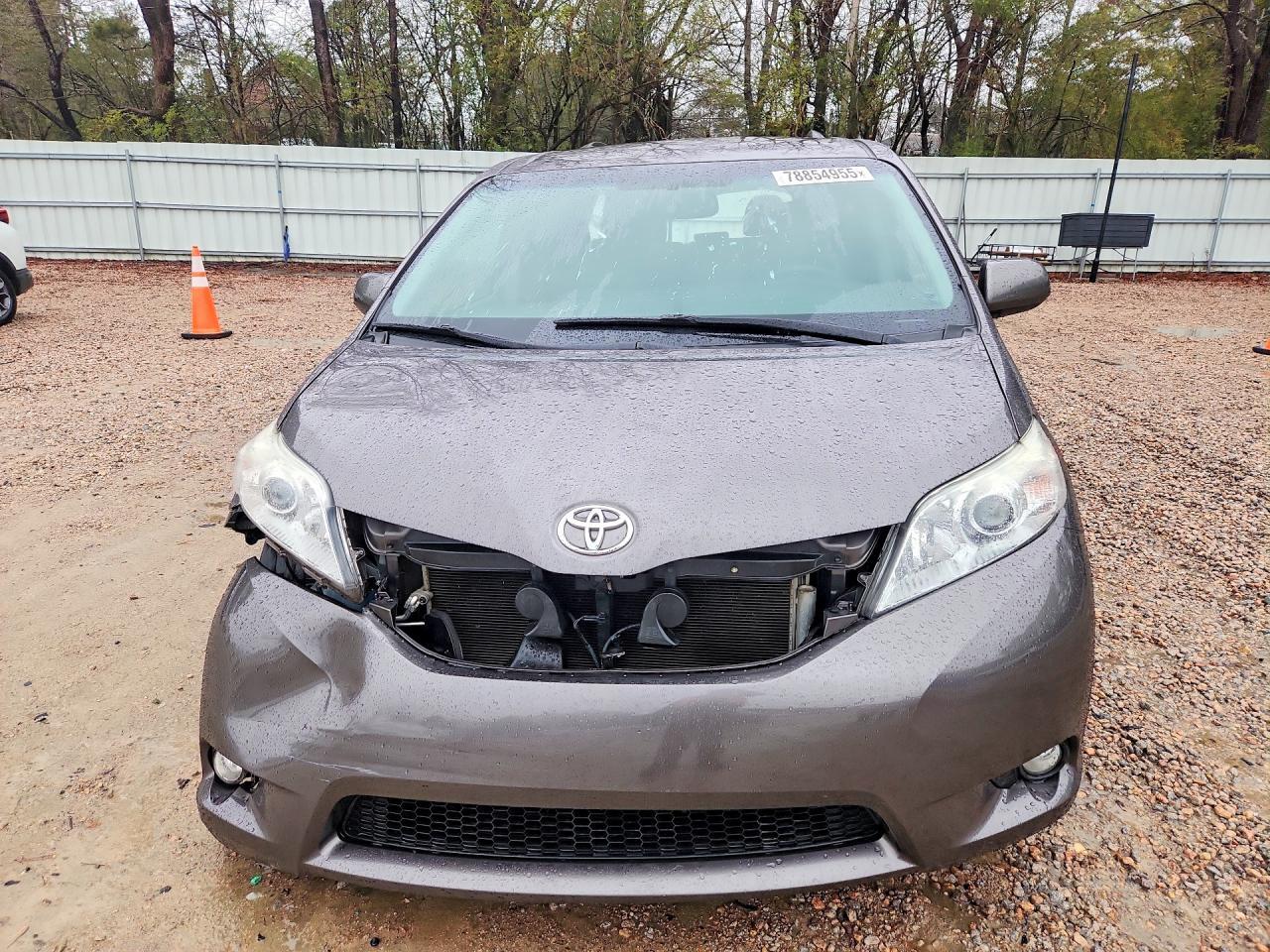 2017 TOYOTA SIENNA