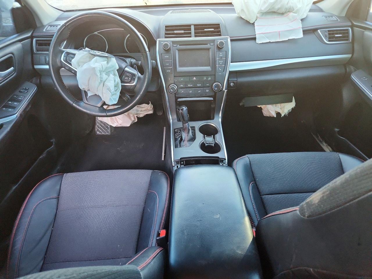 2016 TOYOTA CAMRY