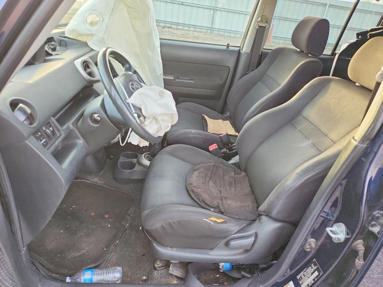 2005 SCION xB