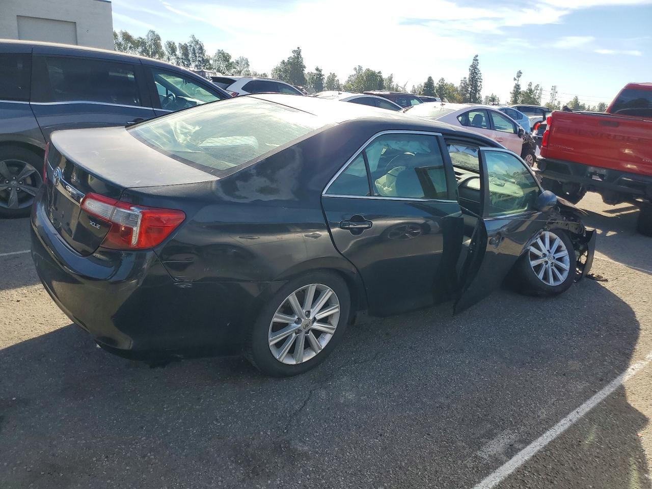 2012 TOYOTA CAMRY