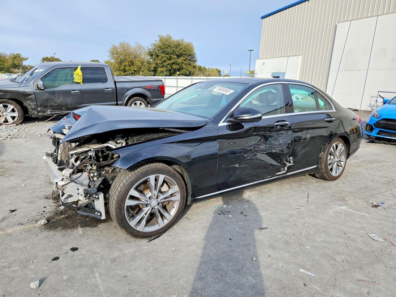 2016 MERCEDES-BENZ C-CLASS