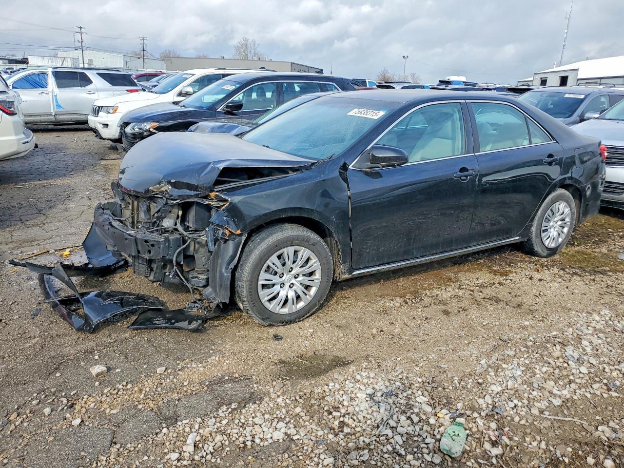 2014 TOYOTA CAMRY