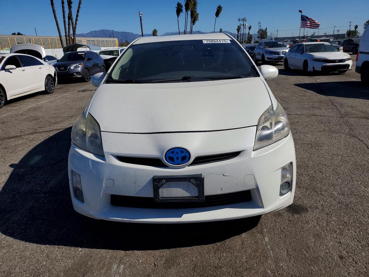 2011 TOYOTA PRIUS