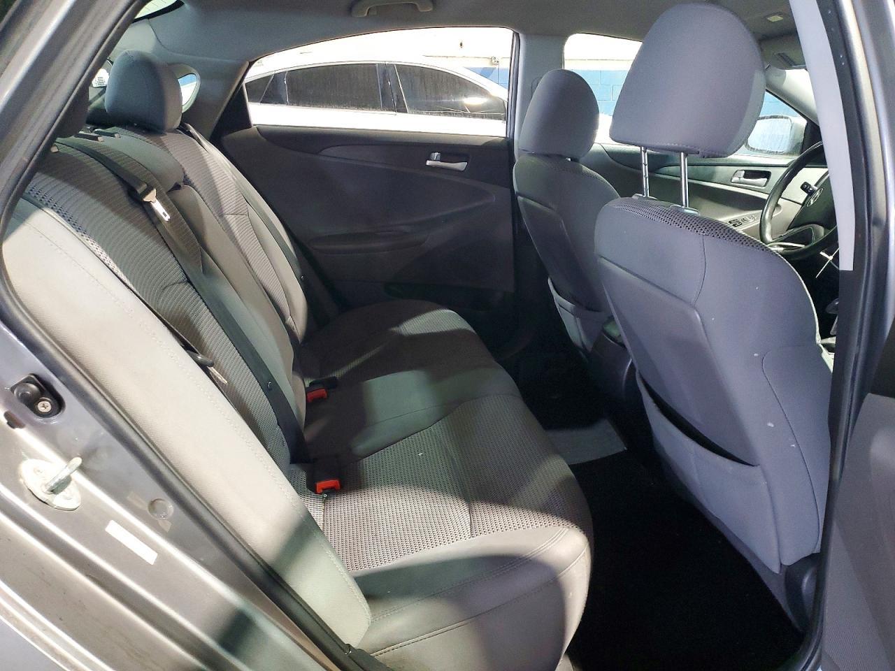2011 HYUNDAI SONATA