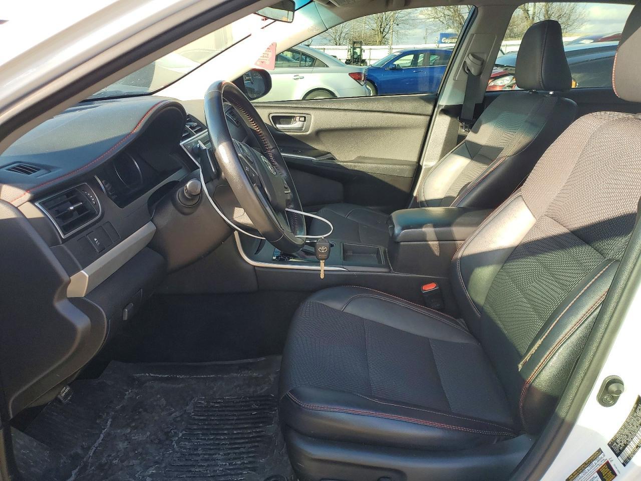 2017 TOYOTA CAMRY