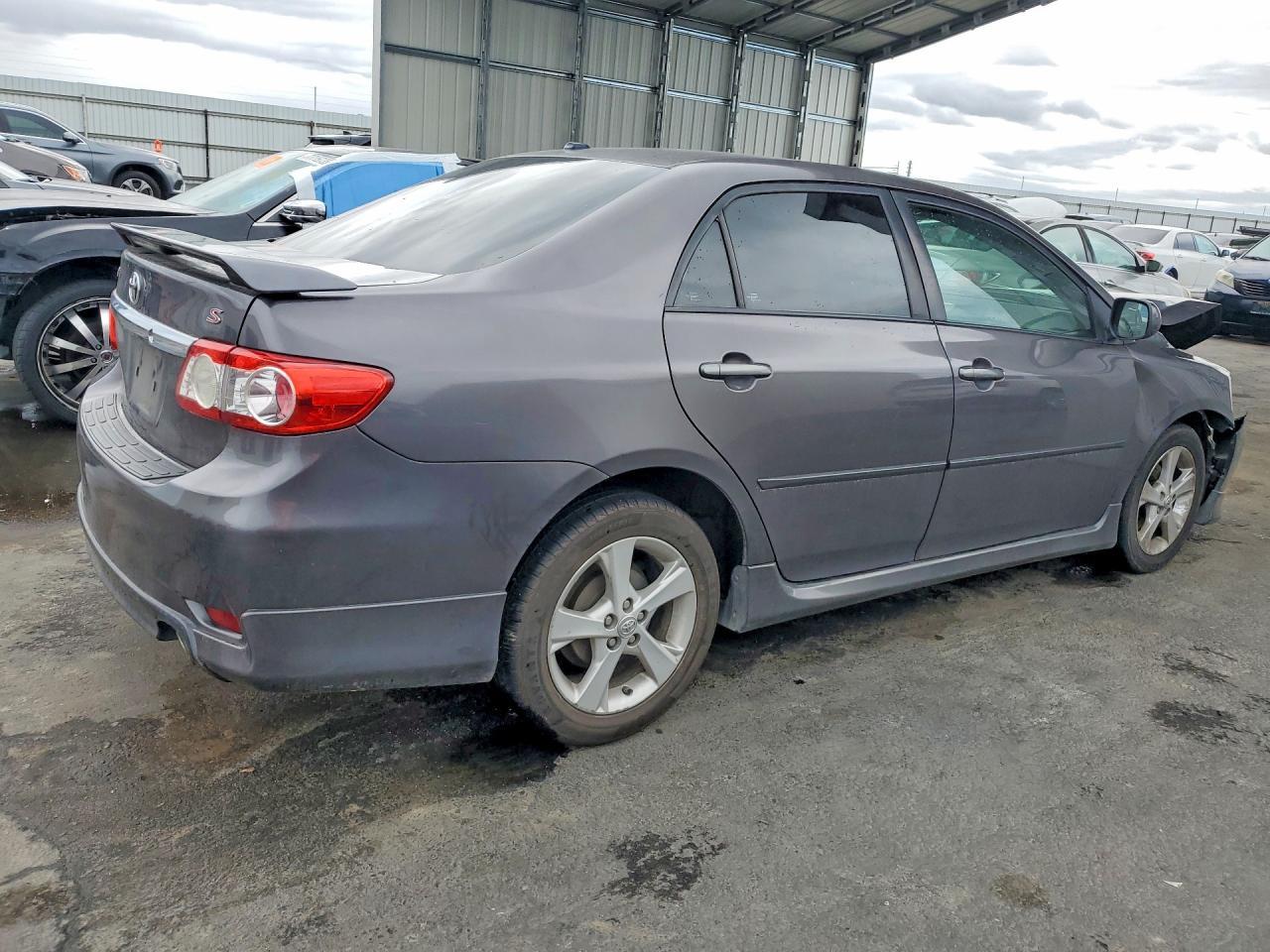 2011 TOYOTA COROLLA