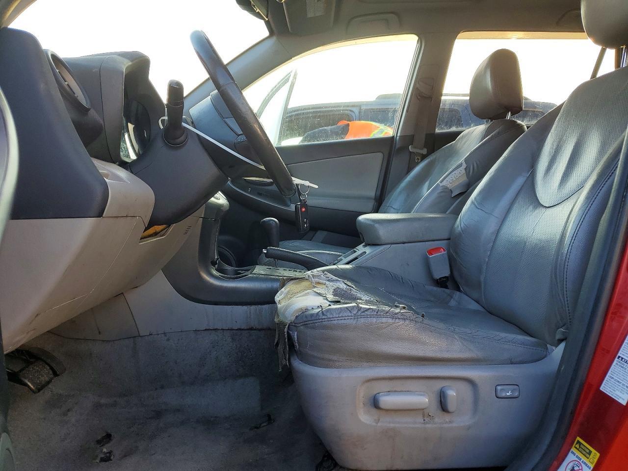 2011 TOYOTA RAV4