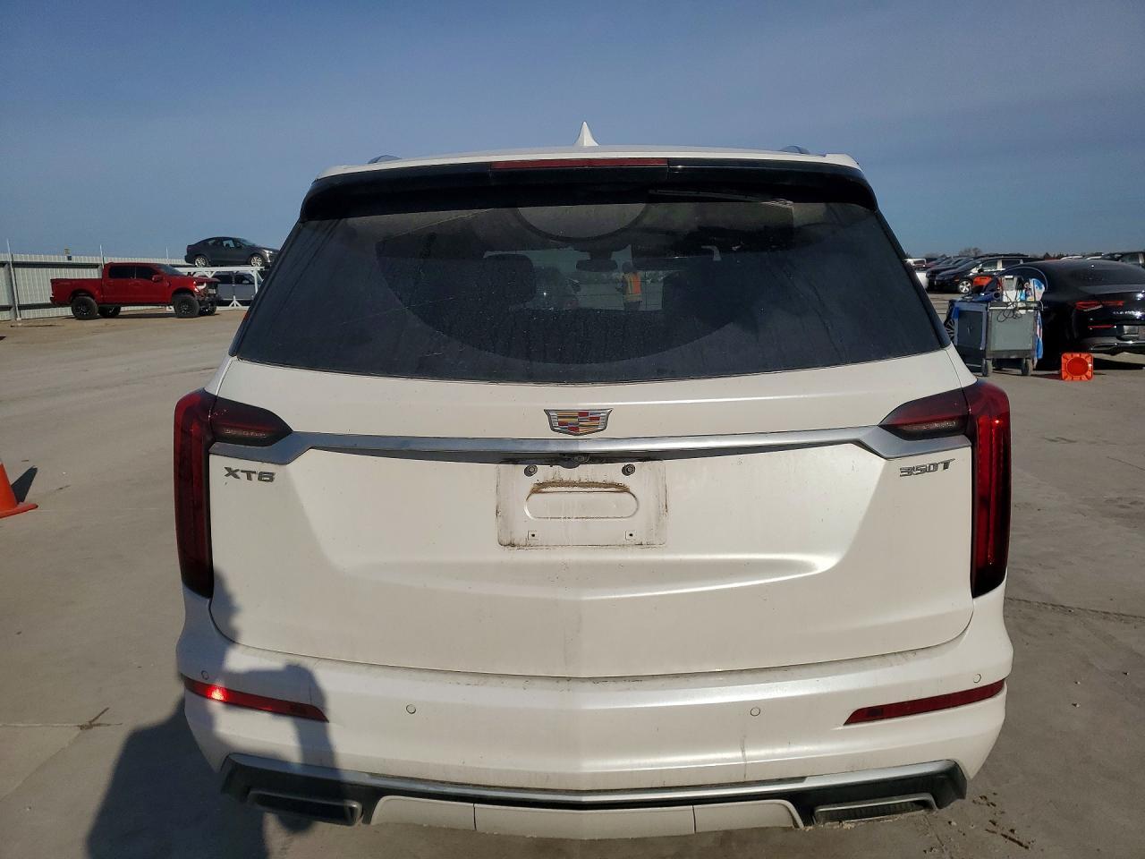 2021 CADILLAC XT6