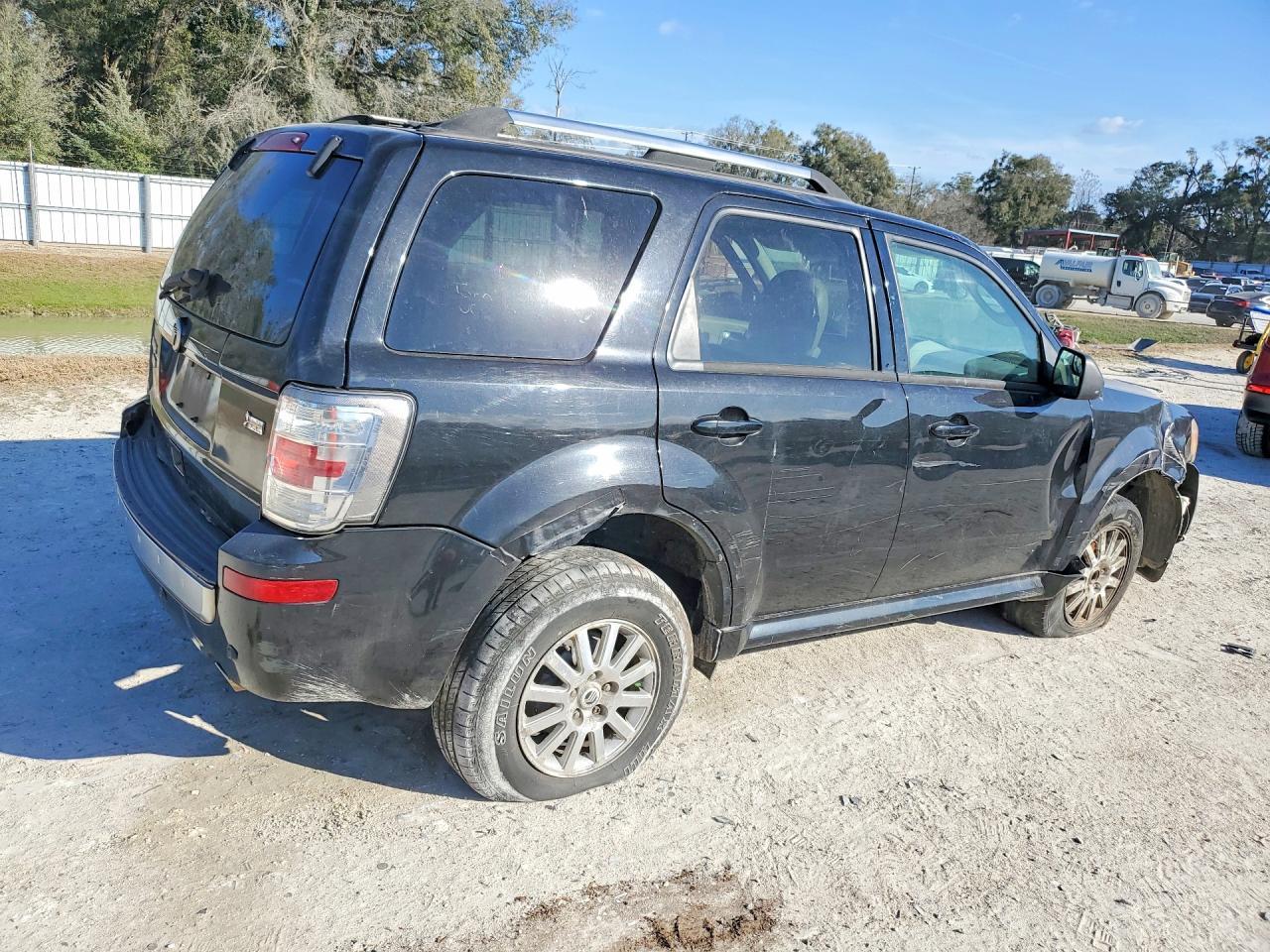 2011 MERCURY Mariner