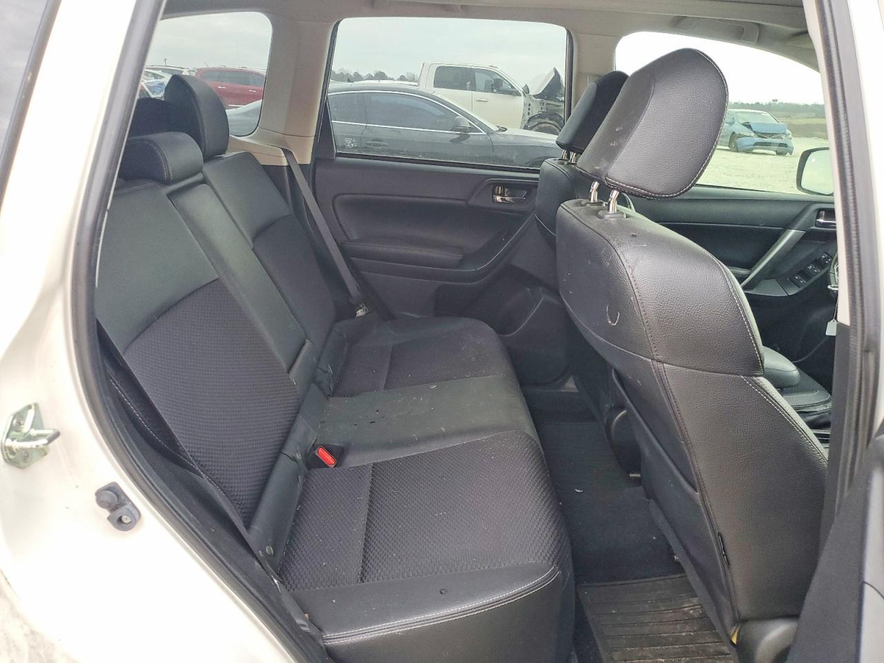 2015 SUBARU FORESTER
