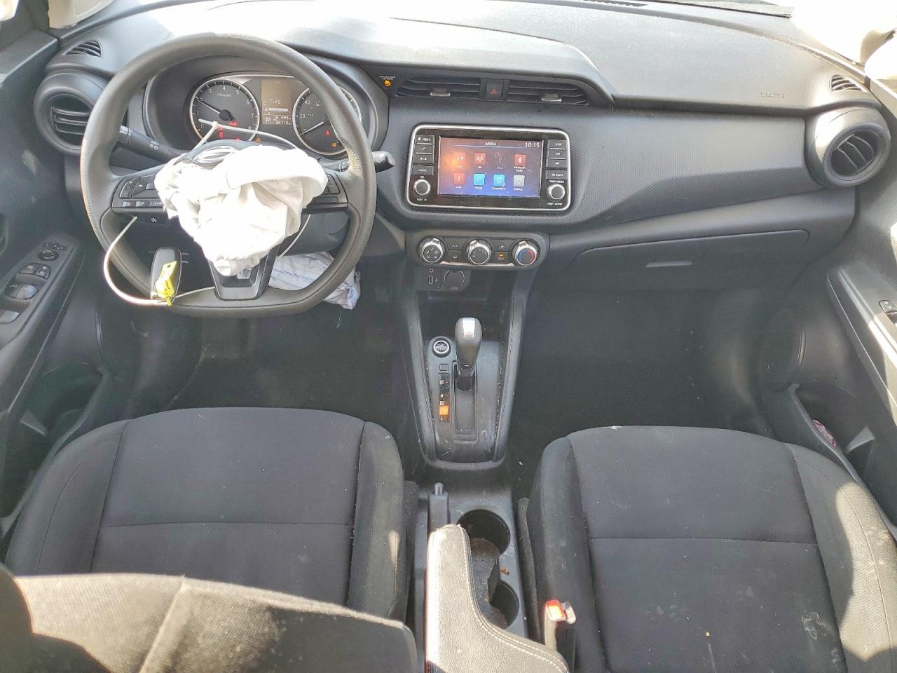 2023 NISSAN KICKS