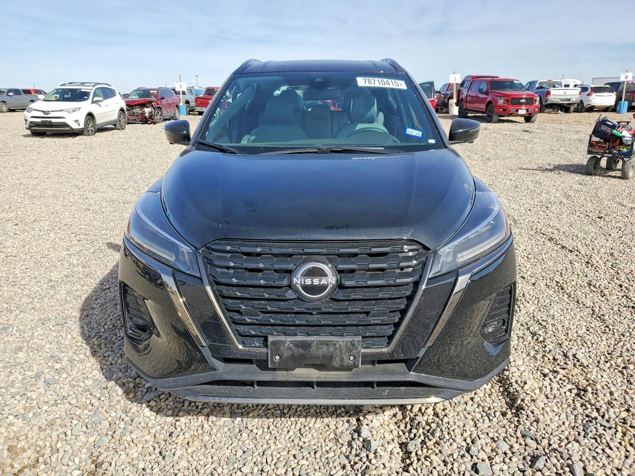 2023 NISSAN KICKS