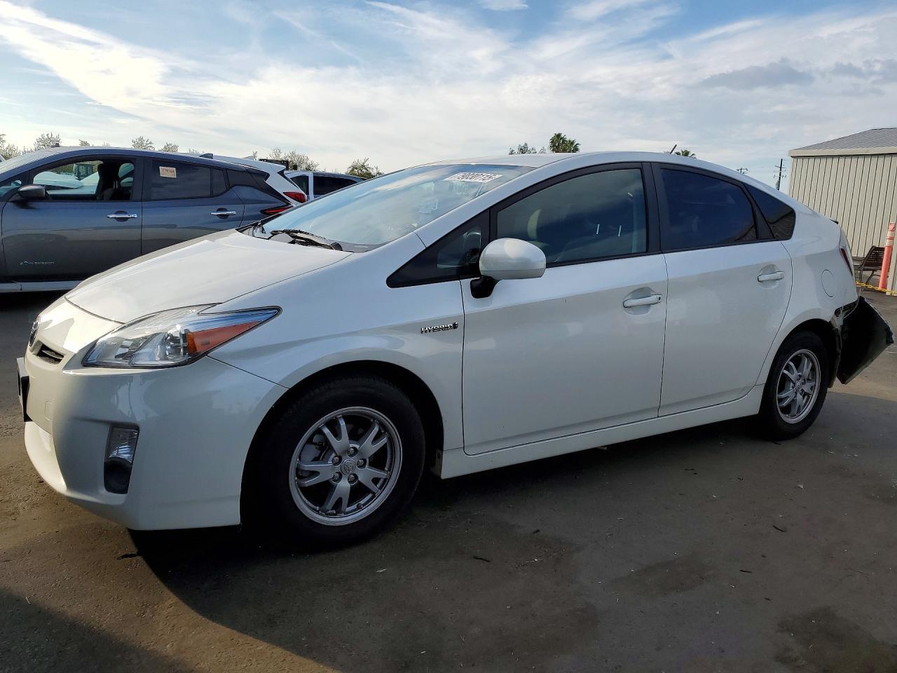 2011 TOYOTA PRIUS
