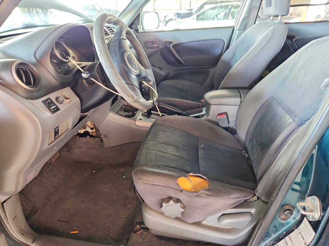 2002 TOYOTA RAV4