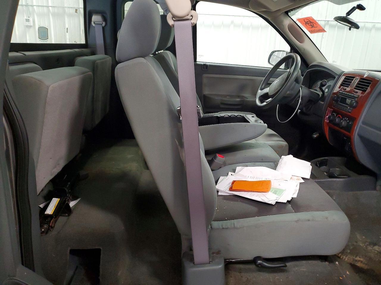 2005 DODGE Dakota