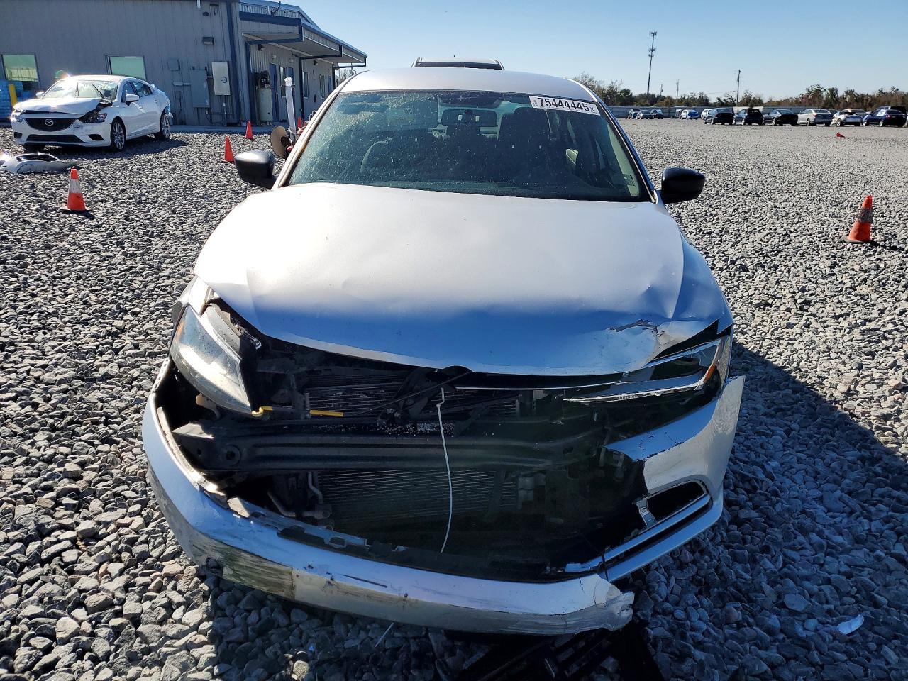 2015 VOLKSWAGEN JETTA