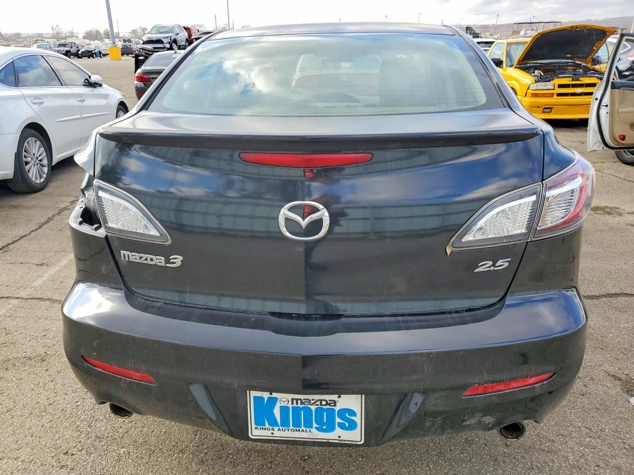 2011 MAZDA 3