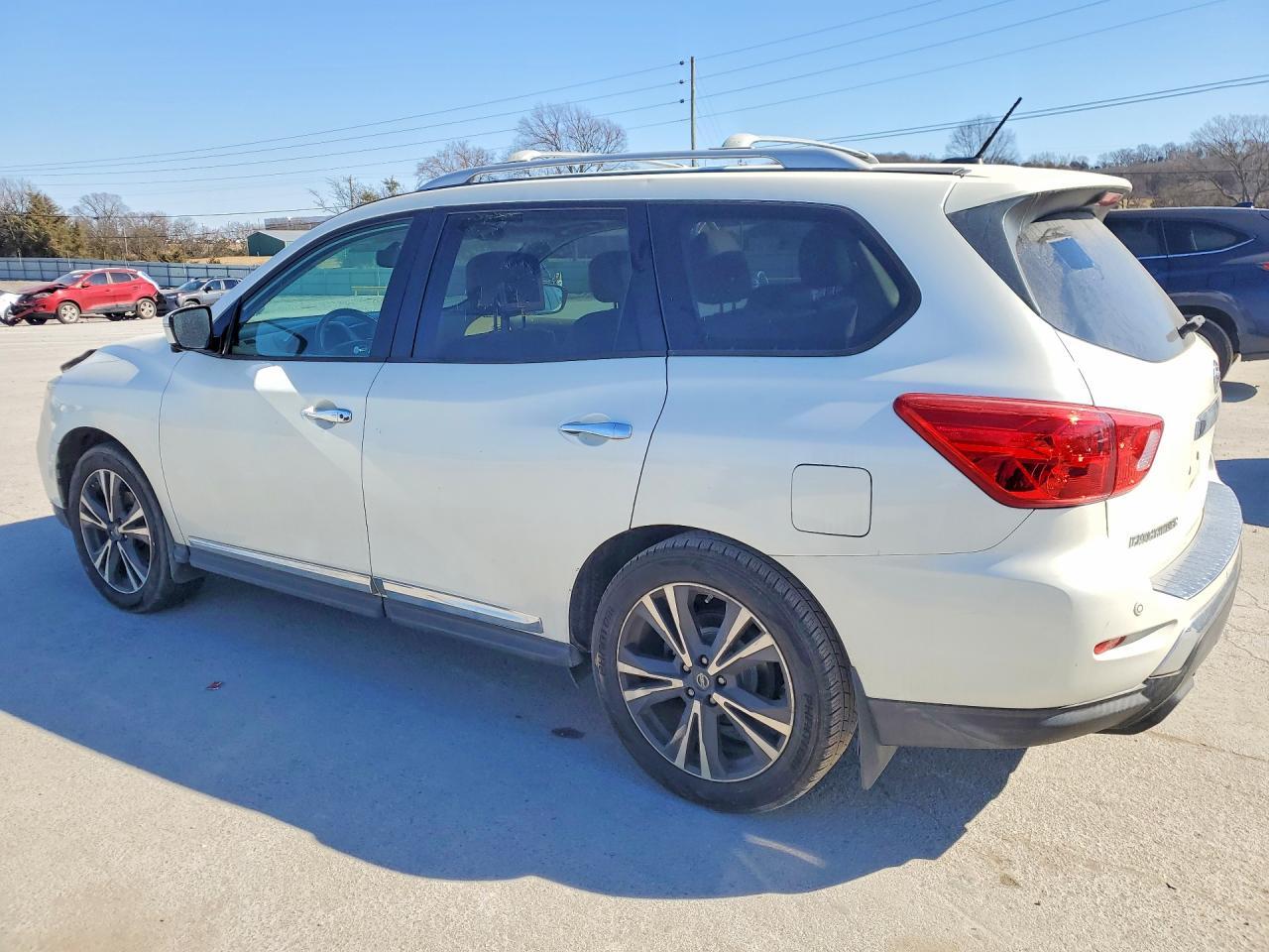 2017 NISSAN PATHFINDER