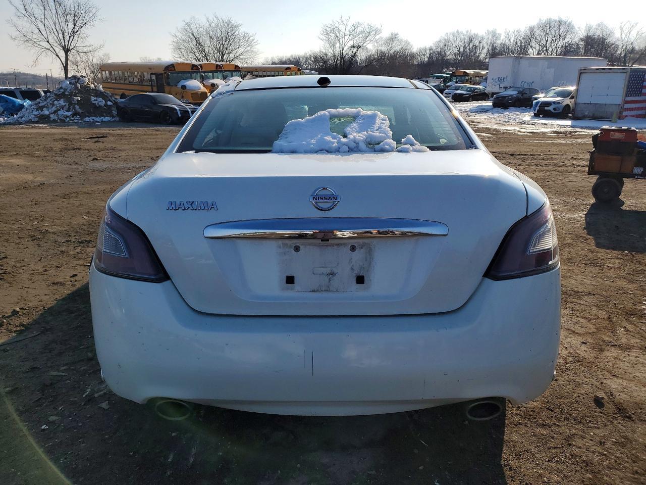 2014 NISSAN Maxima