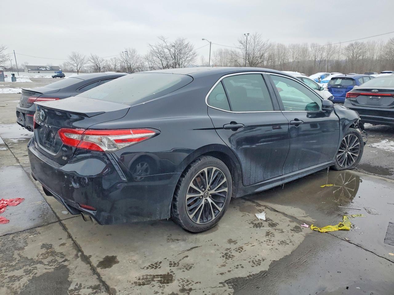 2018 TOYOTA CAMRY