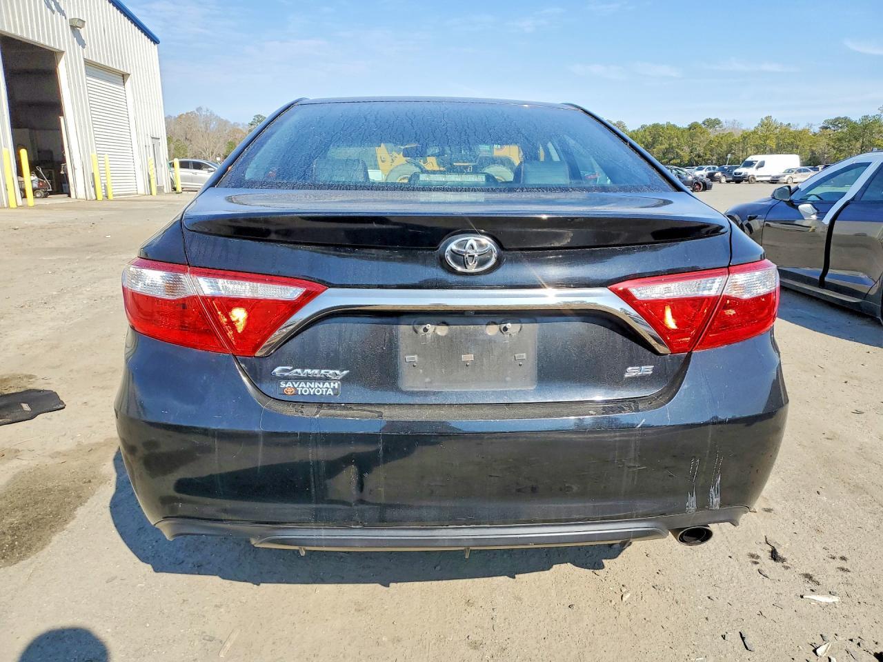 2016 TOYOTA CAMRY