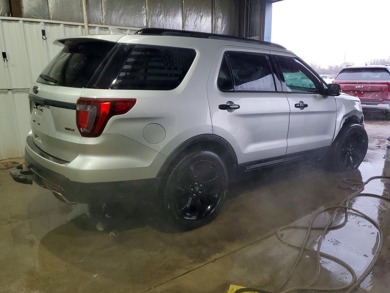 2017 FORD Explorer Sport Trac