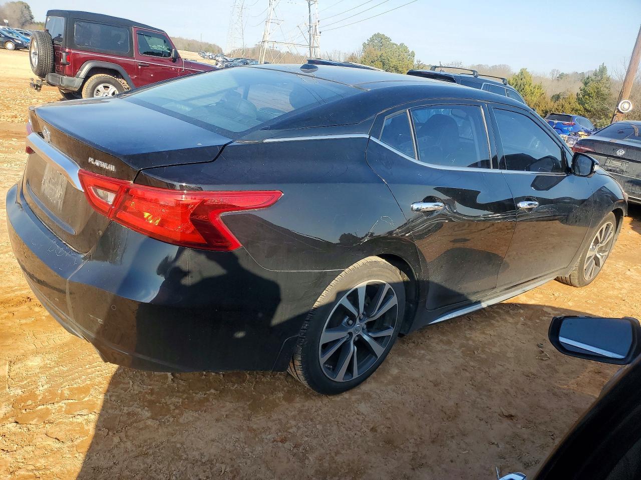 2016 NISSAN Maxima