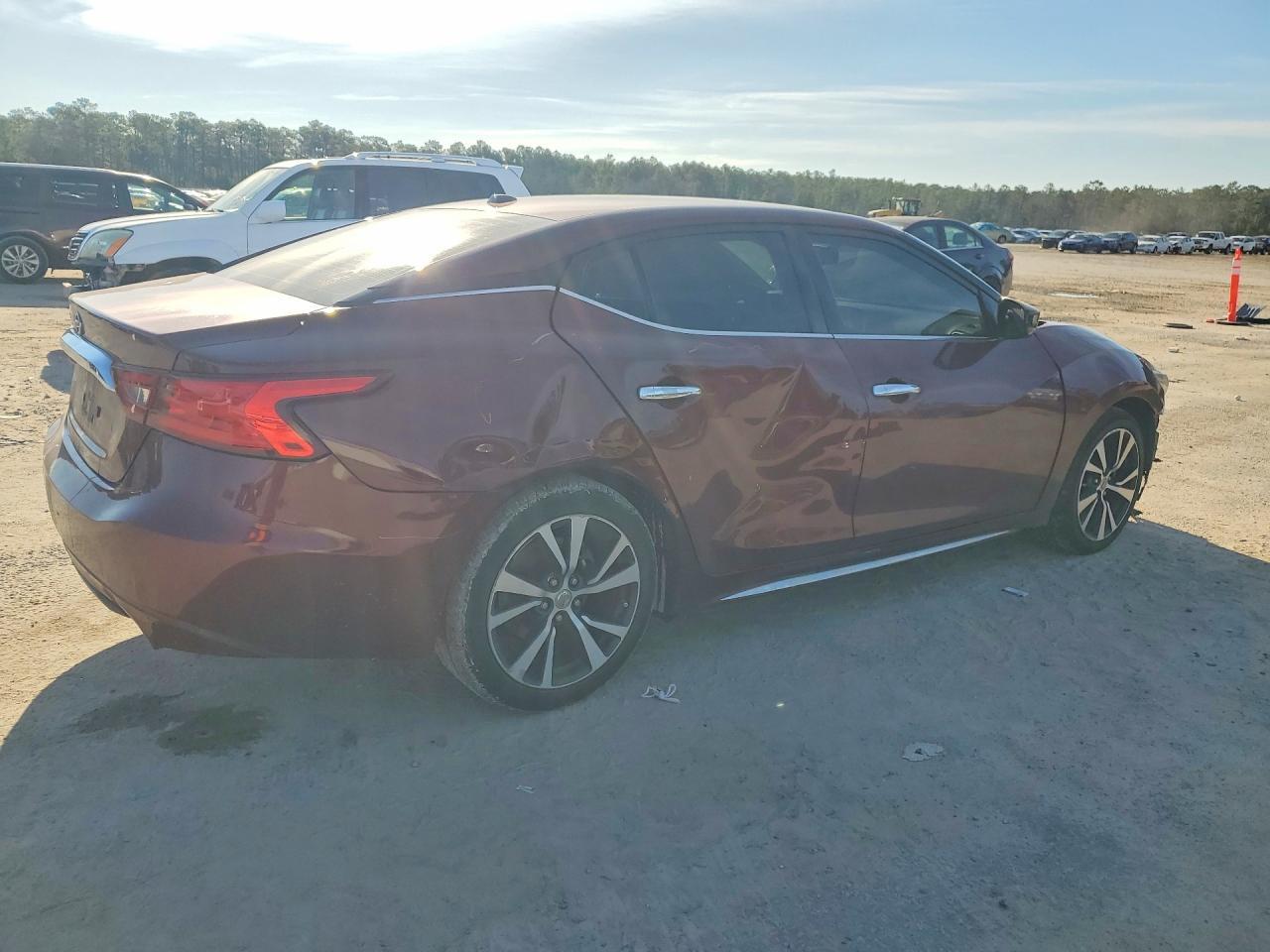2017 NISSAN Maxima
