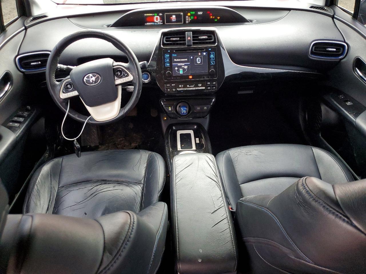 2016 TOYOTA PRIUS