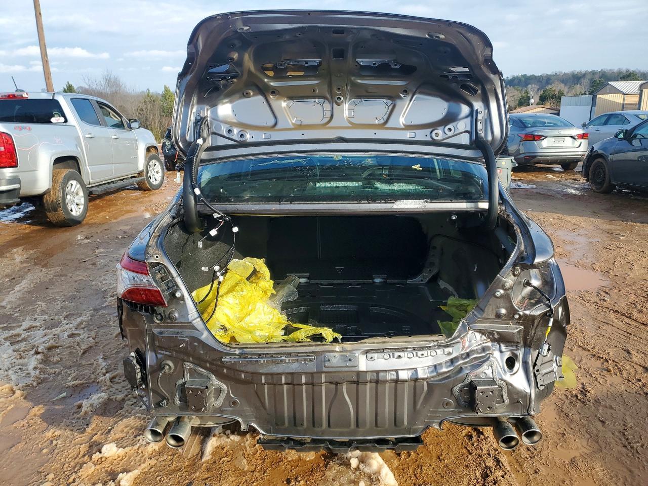 2019 TOYOTA CAMRY