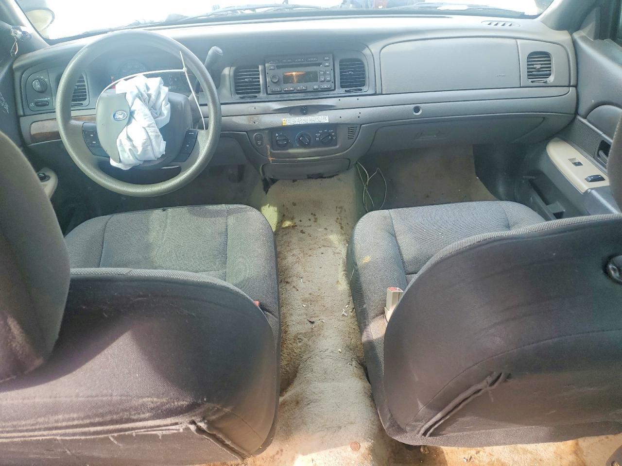 2011 FORD Crown Victoria