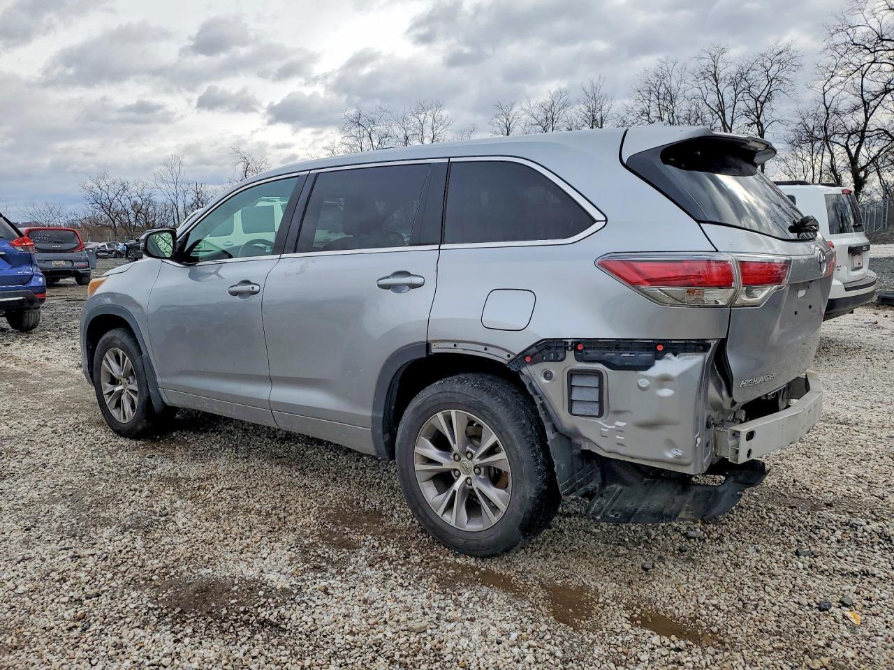 2015 TOYOTA HIGHLANDER