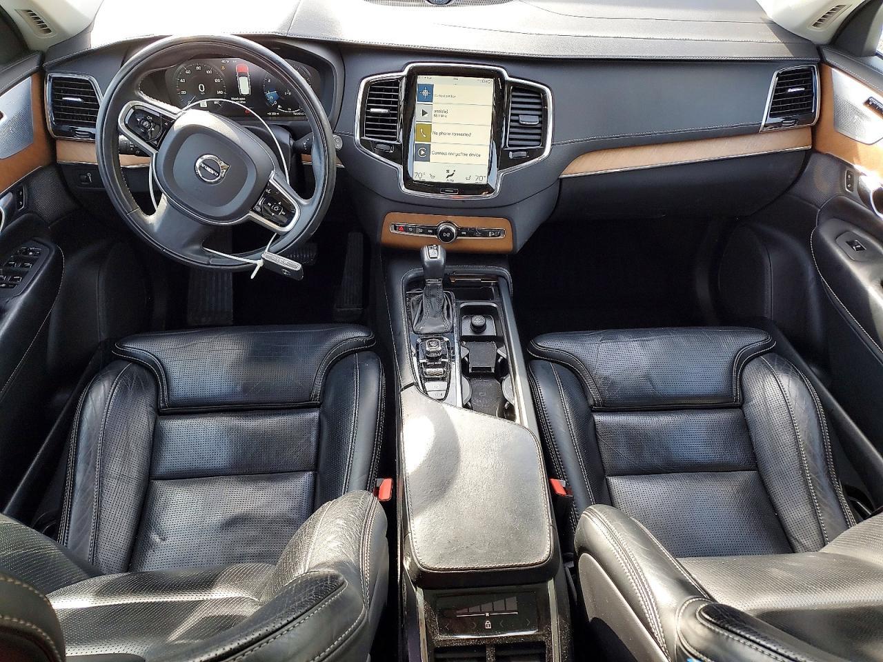 2018 VOLVO XC90