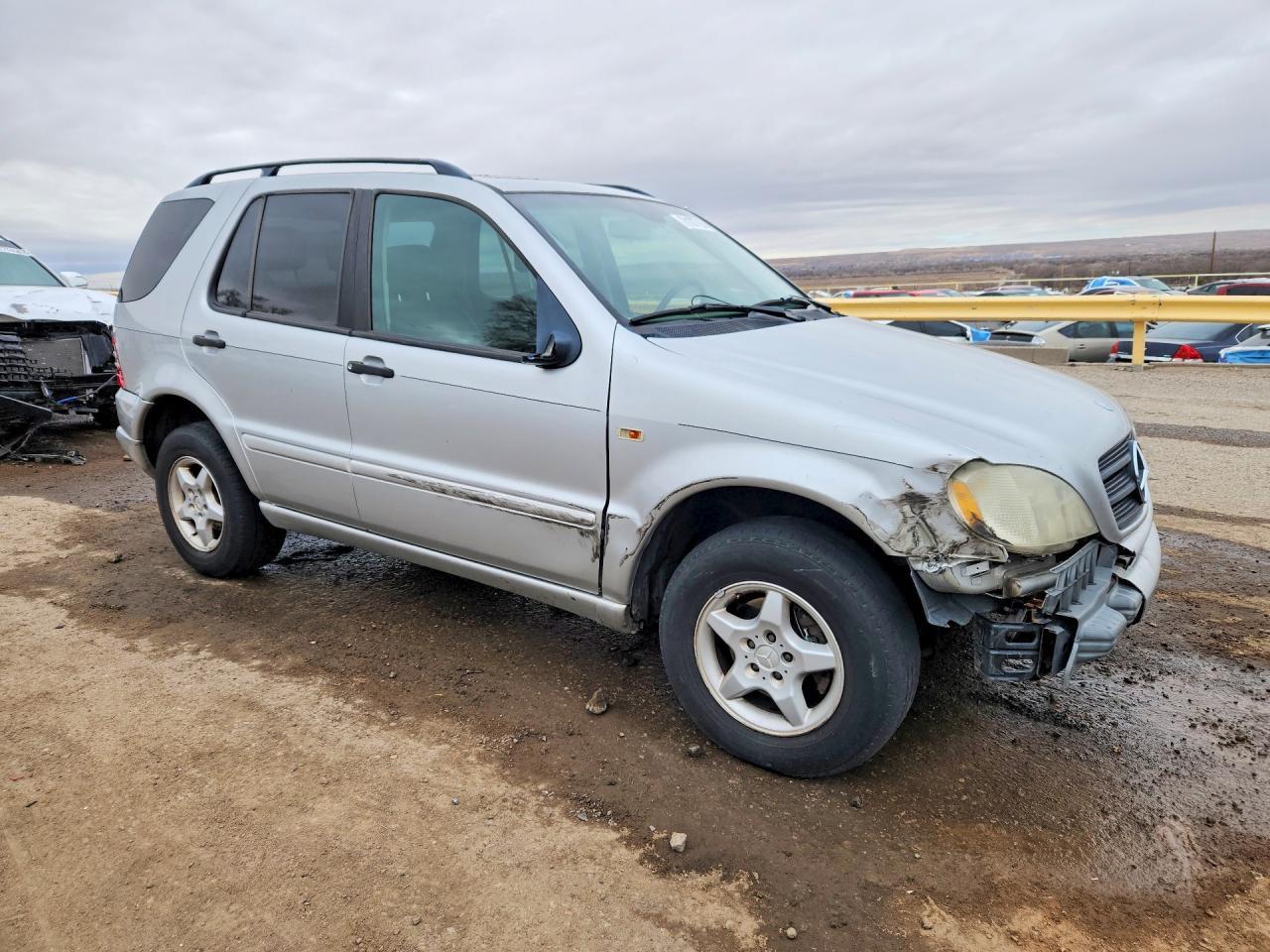 2001 MERCEDES-BENZ ML-Class